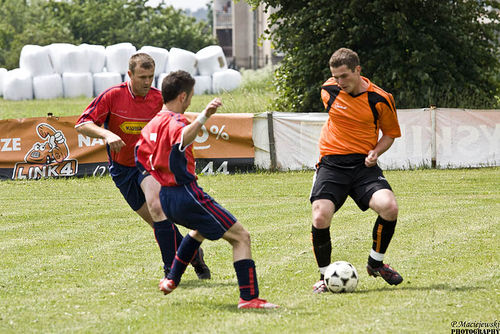 Piłkarskie derby w Rokosowie - fotorelacja