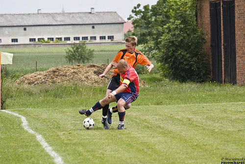 Piłkarskie derby w Rokosowie - fotorelacja