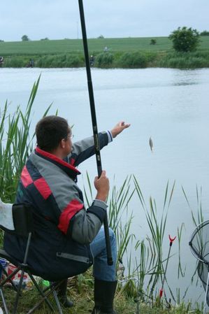 Tym razem łapali ryby - zdjęcia
