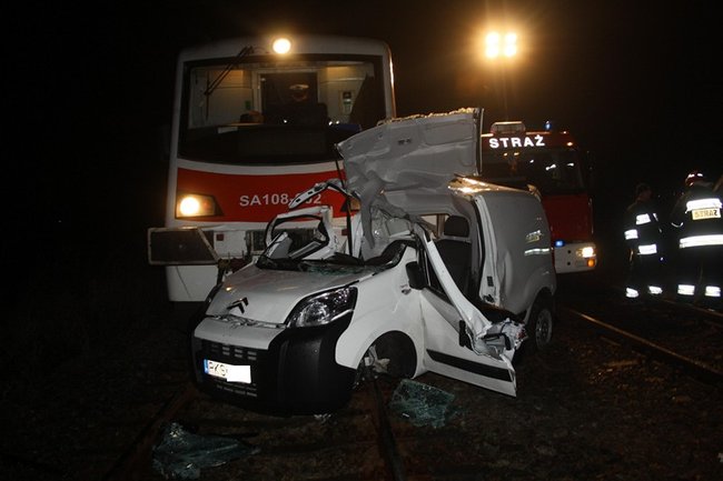 Tragedia na torach, dwie osoby nie żyją - zdjęcia
