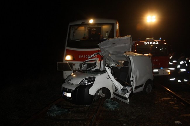 Tragedia na torach, dwie osoby nie żyją - zdjęcia