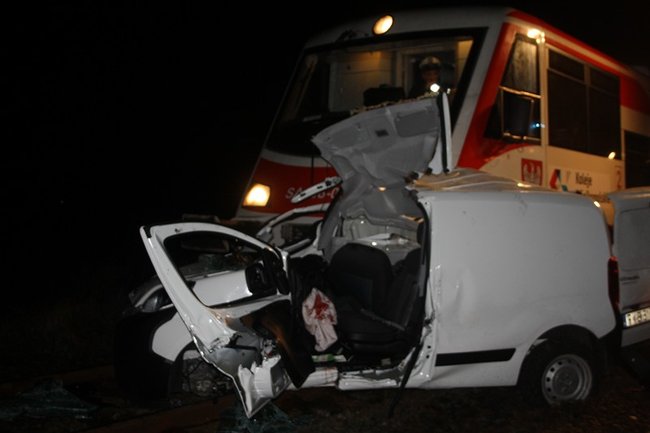 Tragedia na torach, dwie osoby nie żyją - zdjęcia