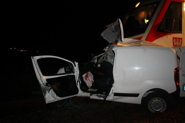 Tragedia na torach, dwie osoby nie żyją - zdjęcia