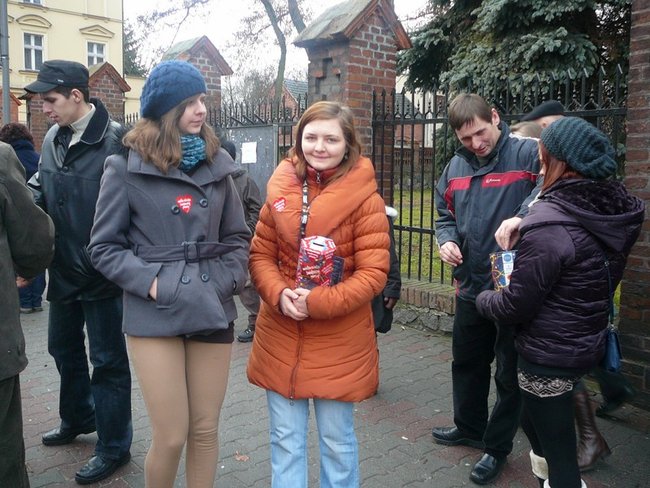 Kwestowali na ulicach Krobi - zdjęcia	