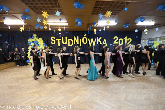 Długo będą  wspominać ten bal - zdjęcia