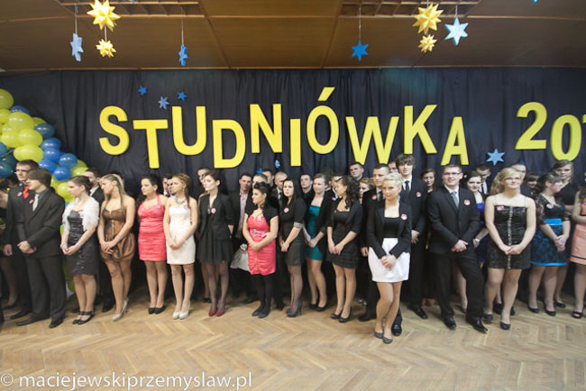 Długo będą  wspominać ten bal - zdjęcia
