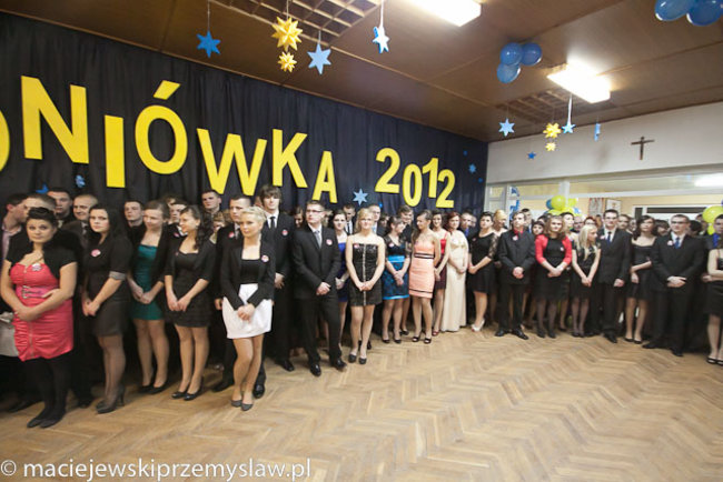 Długo będą  wspominać ten bal - zdjęcia