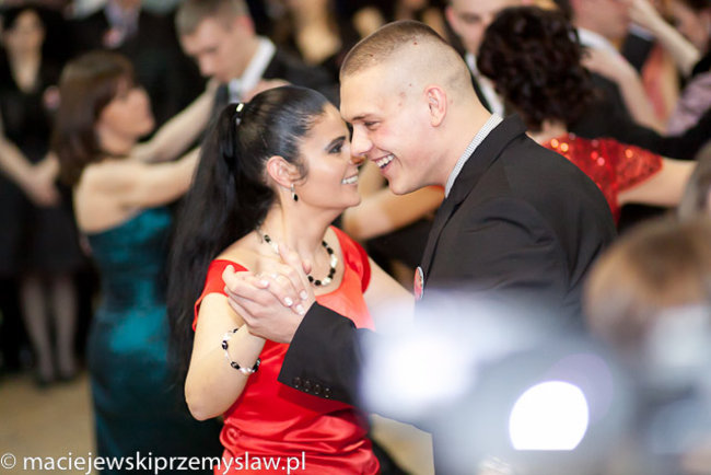 Długo będą  wspominać ten bal - zdjęcia