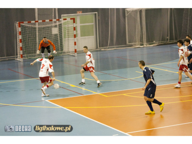 Lider traci punkty - zdjęcia