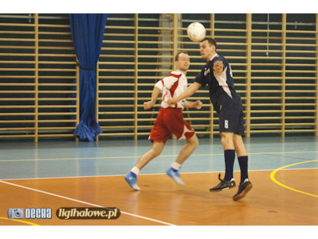 Lider traci punkty - zdjęcia