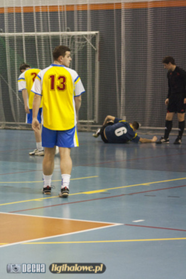 Lider traci punkty - zdjęcia