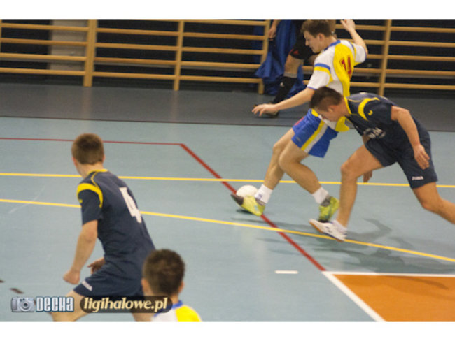 Lider traci punkty - zdjęcia