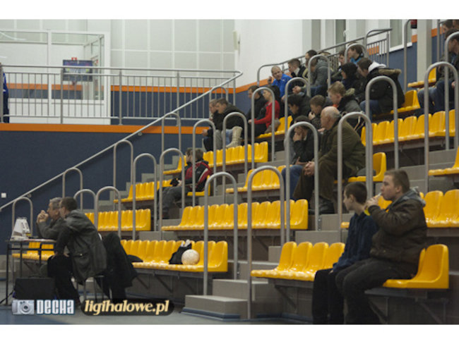 Lider traci punkty - zdjęcia