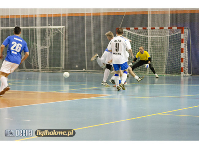 Lider traci punkty - zdjęcia