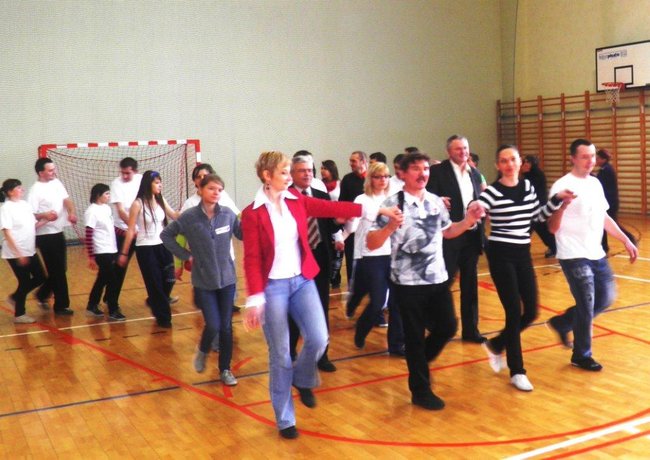 Sportowe zmagania i polonez - zdjęcia