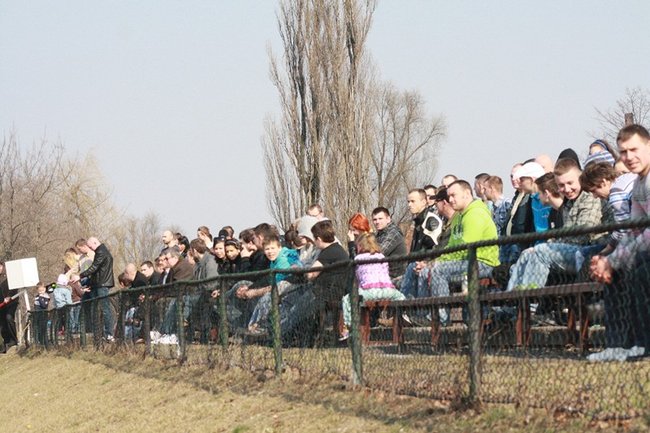 Sezon wyścigów rozpoczety - zdjęcia
