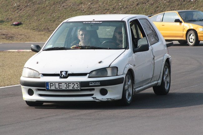 Sezon wyścigów rozpoczety - zdjęcia