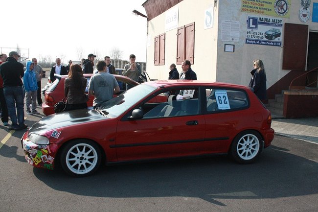 Sezon wyścigów rozpoczety - zdjęcia