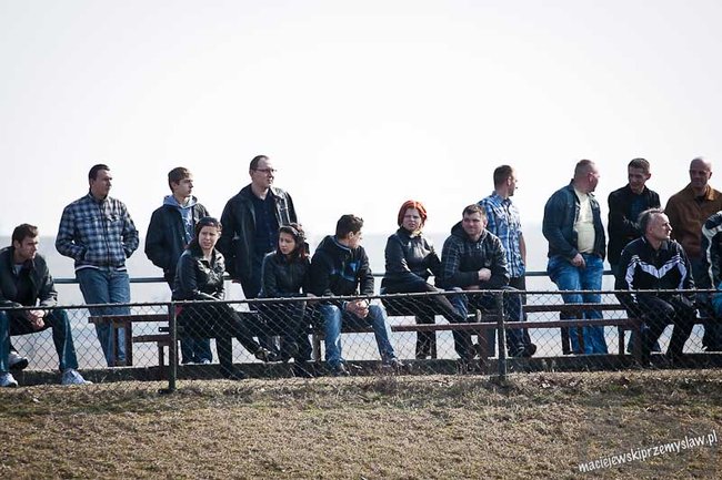 Sezon wyścigów rozpoczety - zdjęcia