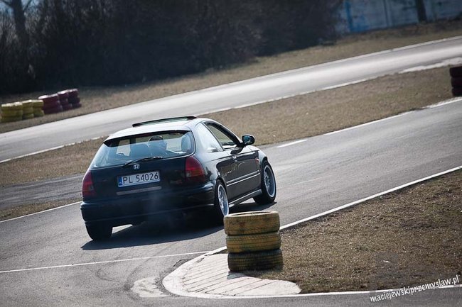 Sezon wyścigów rozpoczety - zdjęcia