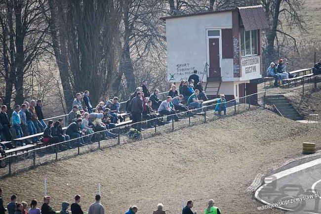 Sezon wyścigów rozpoczety - zdjęcia