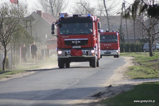 Pożar tartaku w Kunowie - zdjęcia