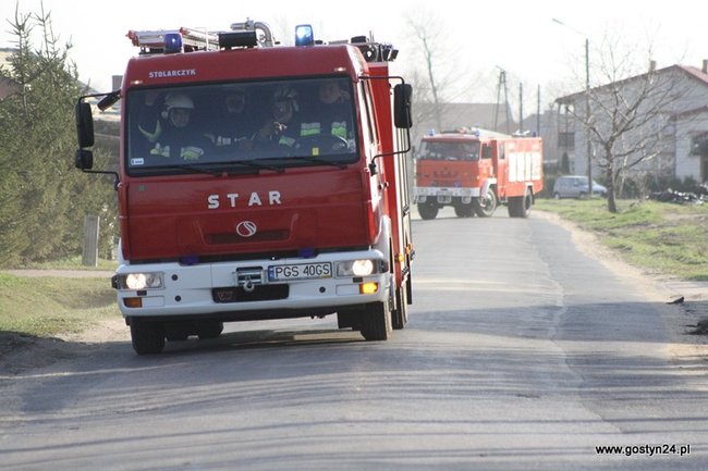 Pożar tartaku w Kunowie - zdjęcia