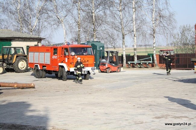 Pożar tartaku w Kunowie - zdjęcia