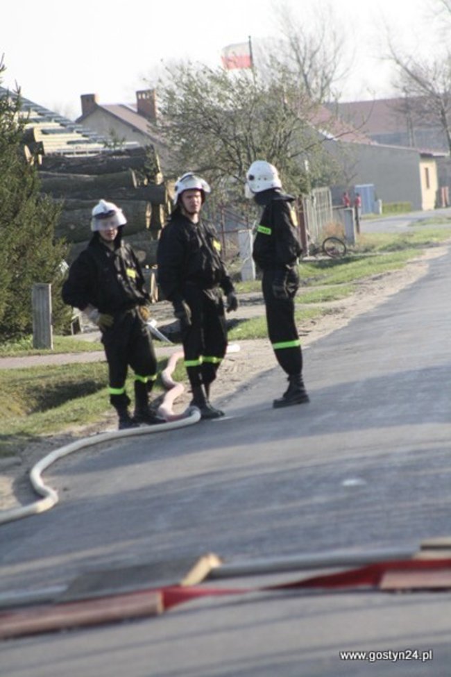Pożar tartaku w Kunowie - zdjęcia