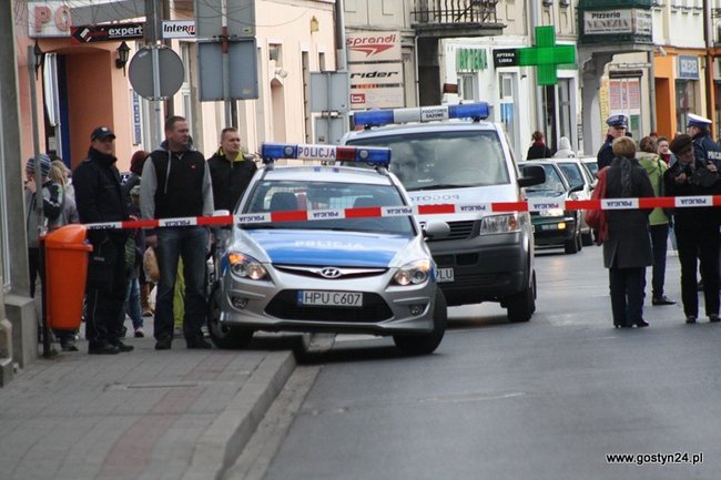 Bomba w pasażu na Kolejowej? - zdjęcia
