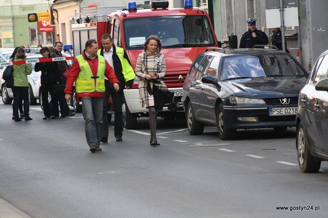 Bomba w pasażu na Kolejowej? - zdjęcia
