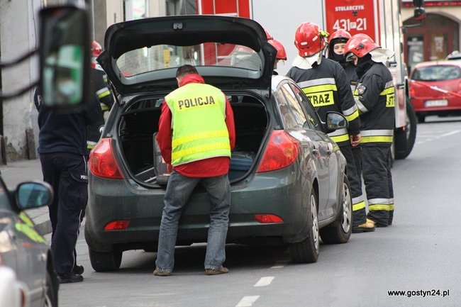 Bomba w pasażu na Kolejowej? - zdjęcia