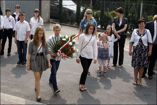 Uczcili pamięć bohaterów  - zdjęcia