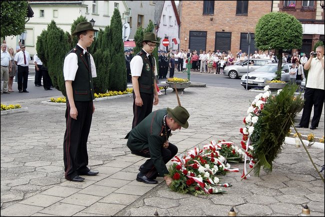 Uczcili pamięć bohaterów  - zdjęcia