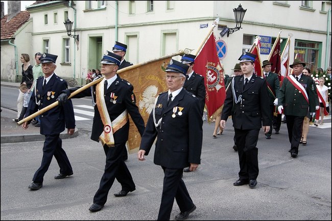 Uczcili pamięć bohaterów  - zdjęcia