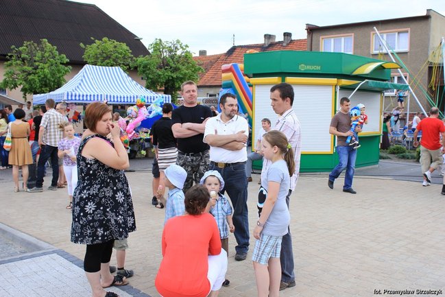 Majówka przy fontannie - zdjęcia