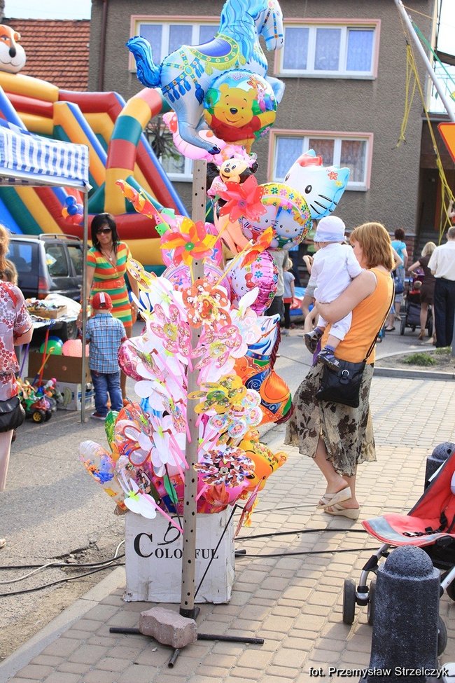 Majówka przy fontannie - zdjęcia