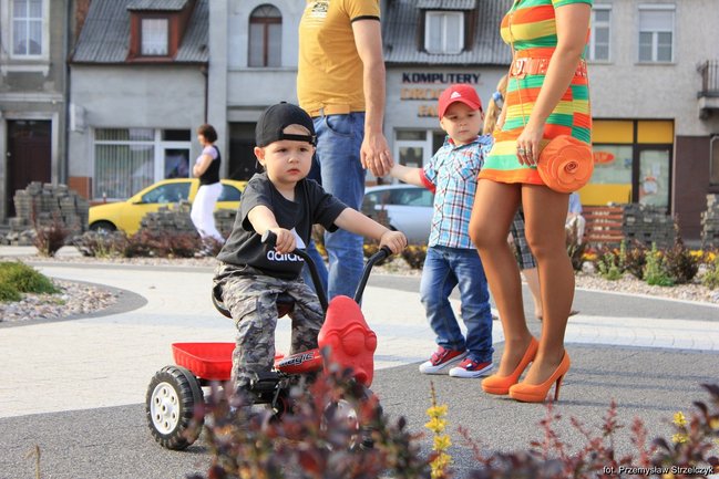 Majówka przy fontannie - zdjęcia