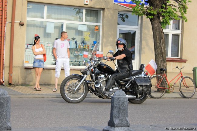 Majówka przy fontannie - zdjęcia