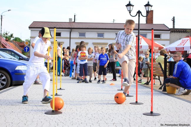 Majówka przy fontannie - zdjęcia
