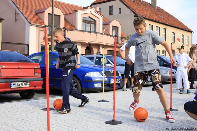 Majówka przy fontannie - zdjęcia