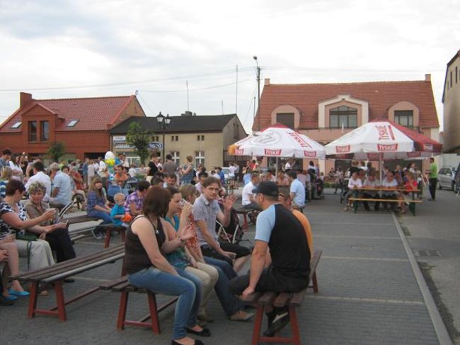 Majówka przy fontannie - zdjęcia