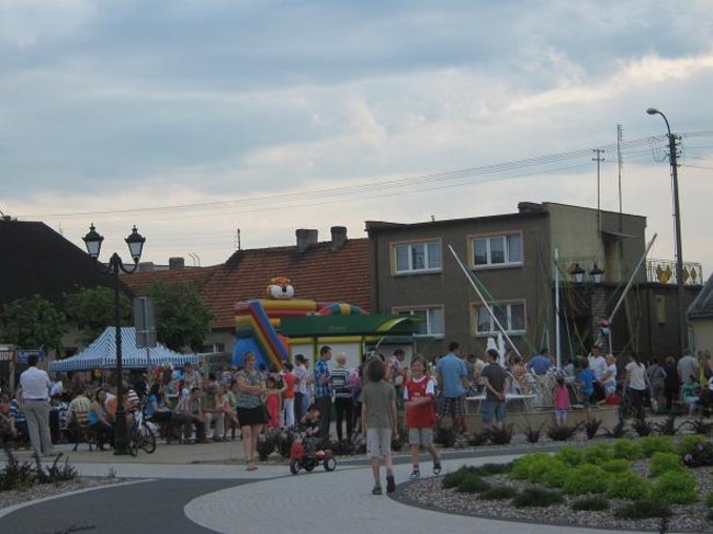 Majówka przy fontannie - zdjęcia