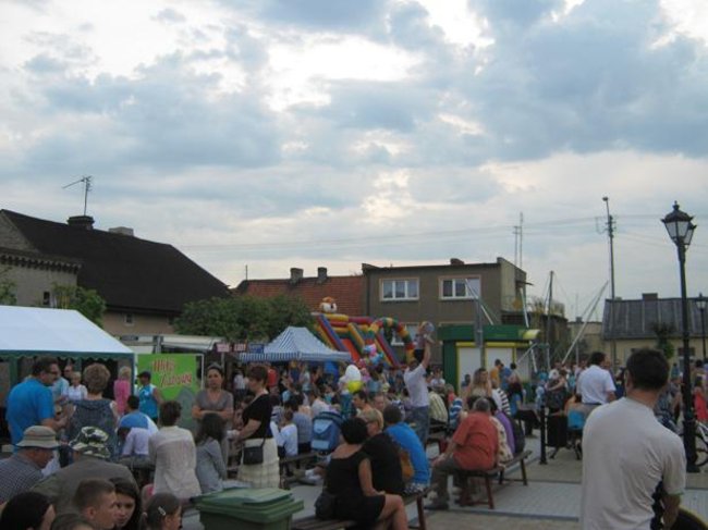 Majówka przy fontannie - zdjęcia