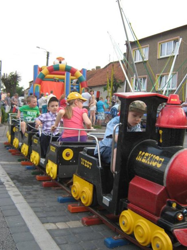 Majówka przy fontannie - zdjęcia