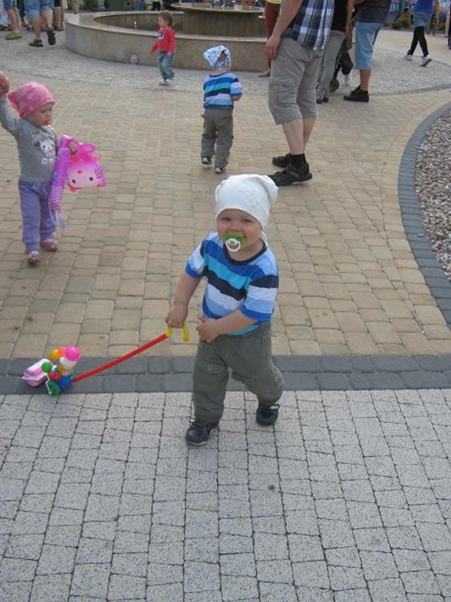 Majówka przy fontannie - zdjęcia