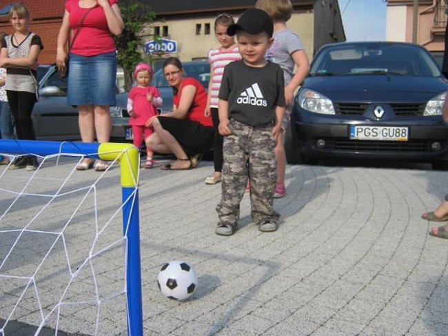 Majówka przy fontannie - zdjęcia