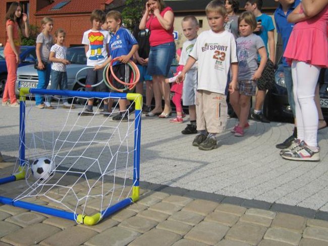 Majówka przy fontannie - zdjęcia