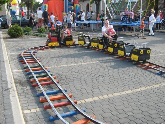 Majówka przy fontannie - zdjęcia