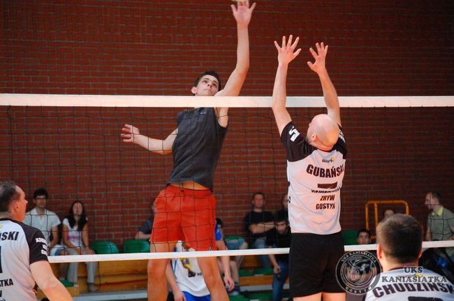 Zacięta gra o mistrzostwo - zdjęcia